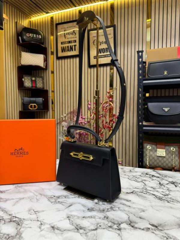 Hermes Kelly Top Handle Bag With Box (Black)
