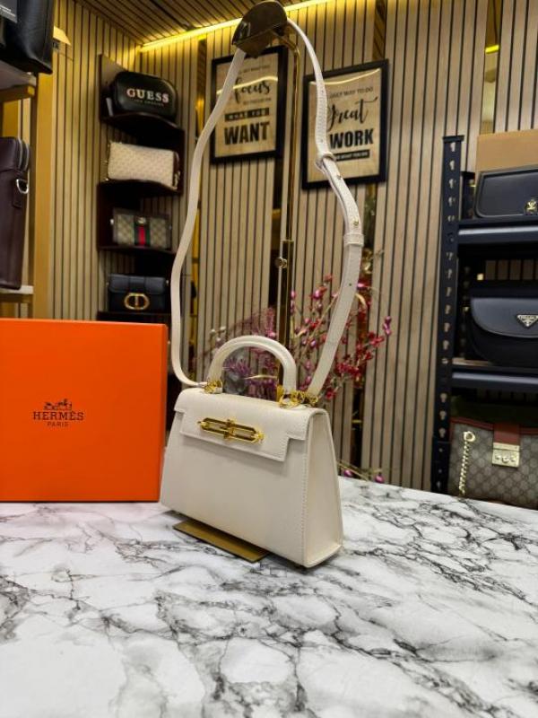 Hermes Kelly Top Handle Bag With Box (White)