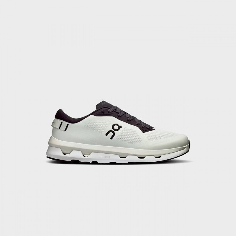 On Running Cloud Zone Ice Black