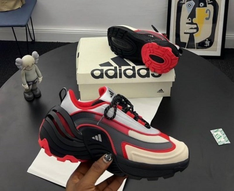 Adidass wonder runner turbo red 780