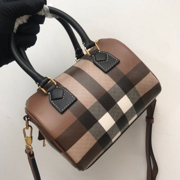 Burberry  chex  small  handbag  with  og  box  22cm