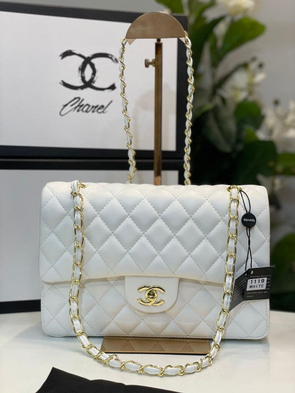 Chanel  jumbo  shoulder  bag  with  og  box(1119 white)