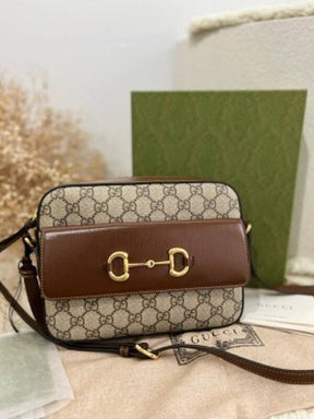 Gucci  Mini  Bag  with  Interlocking  GWhere  Elegance  Meets  Petite  Glamour  dubble  Box  packing  carrybag  1871
