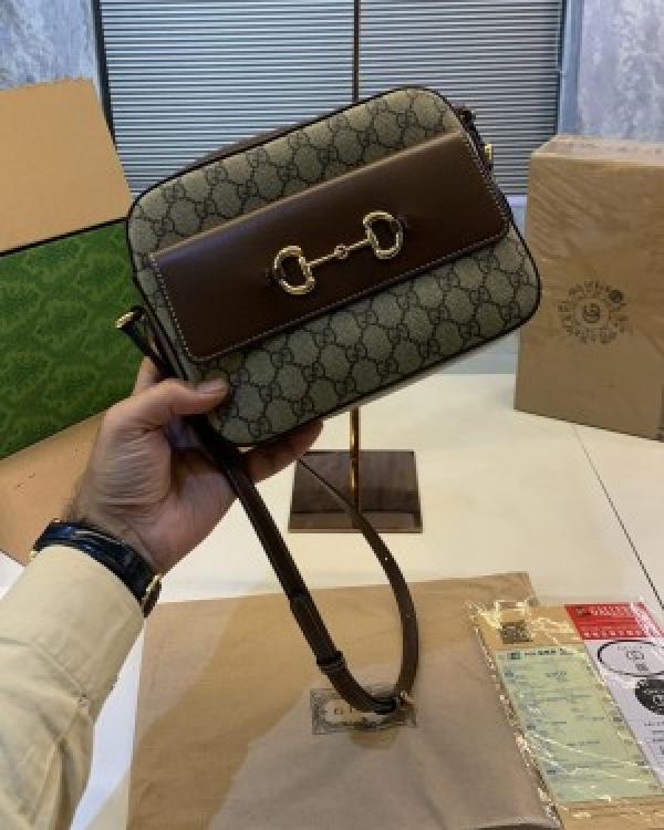 Gucci  Mini  Bag  with  Interlocking  GWhere  Elegance  Meets  Petite  Glamour  dubble  Box  packing  carrybag  1871