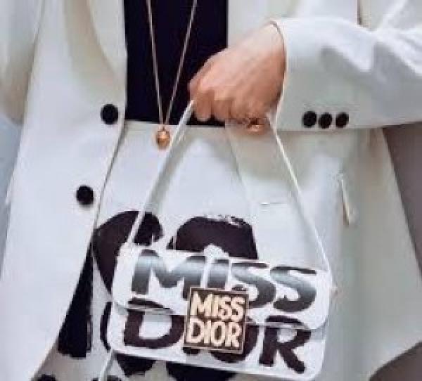 Dior  miss  dior  flap  shoulder  bag  with  og  box  carrybag  2037