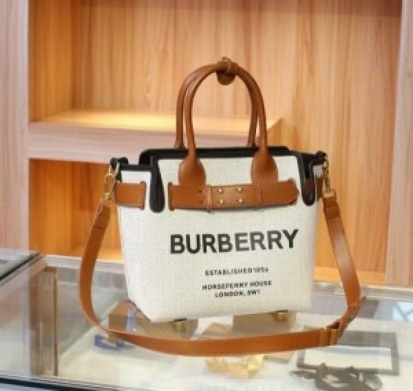 Burberry  HorseFerry  House  Canvas  Tote  Bag  With  Dustbag  Slingbelt  Pouch  Card  1299