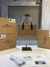 coach  Hutton  tote  bag  withbox  5448