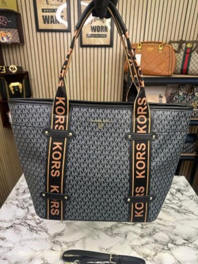MICHAEL  KORS MAEVE SIGNATURE LOGO SMALL CONVERTIBLE OPEN TOTE WITH DUST BAG (BLACK)