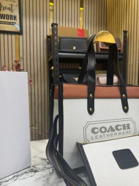 COAC  H FIELD TOTE PREMIUM QUALITY BAG WITH OG MAGNETIC BOX DUST BAG