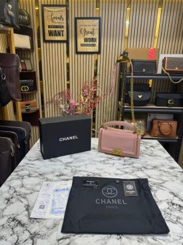 Chanel  Le  Boy  Croco  Print  With  Box  And  Dust  Bag  (Pink)