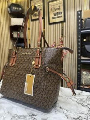 Michael  Kors Voyager Premium Quality Tote Bag With Dust Bag (COFFEE BROWN)