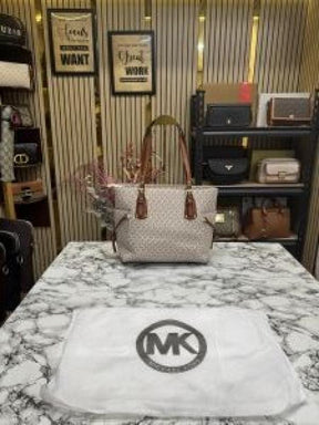 Michael  Kors Voyager Premium Quality Tote Bag With Dust Bag (BIEGE BROWN)