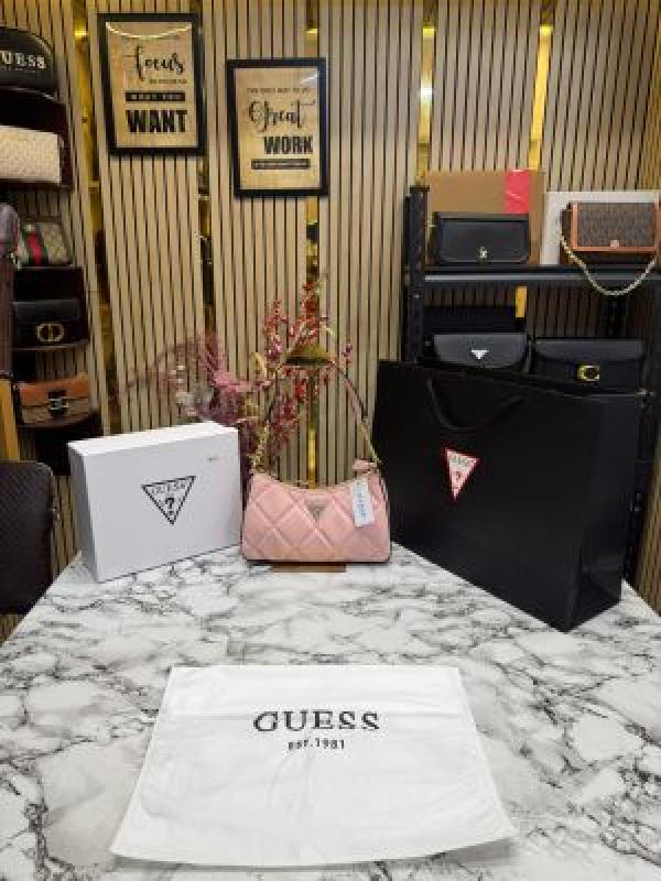 Guess Quilted Shoulder Bag With Box And Dust Bag Including Carry Bag (Pink)