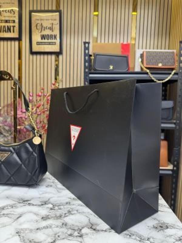 Guess Quilted Shoulder Bag With Box And Dust Bag Including Carry Bag (Black)