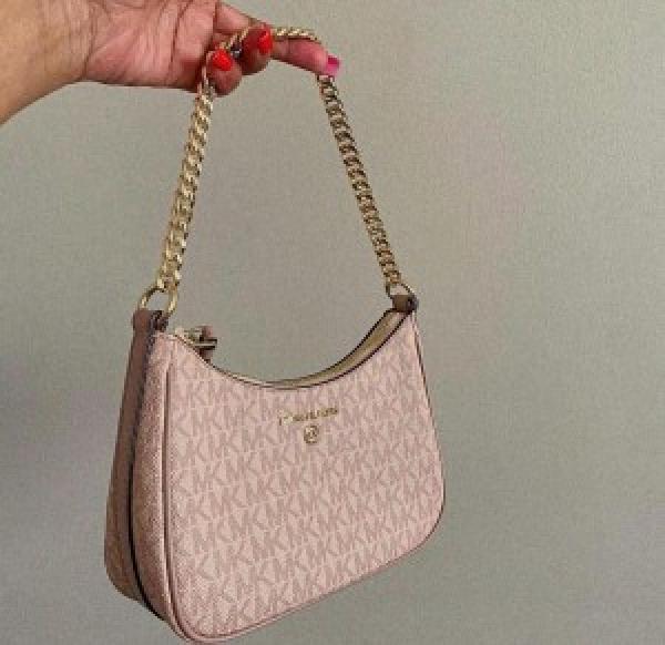 Michael  Kors  Jet Set Charm Small Logo Pochette Bag ( Box Dust Bag) 1828