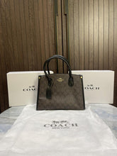 Coac  h Satchel Top Handle Sleek with magnet box 534