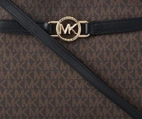 Michael  kors  jet  set  monogram print  shoulder  bag  1800