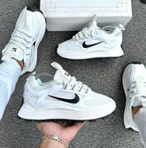 Nikee bailleli platform sneaker white