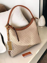 Michael  kors  hobo bag premium quality with dust cover 5405