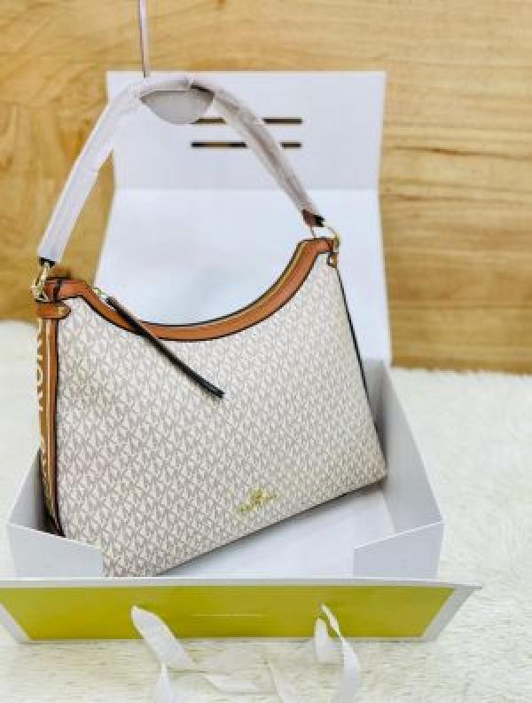Michael  kors  hobo bag premium quality with dust cover 5405