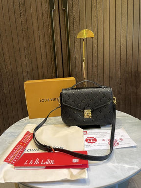 Louis  vuitton Pochette Mtis with hk Bill and magnet box 539