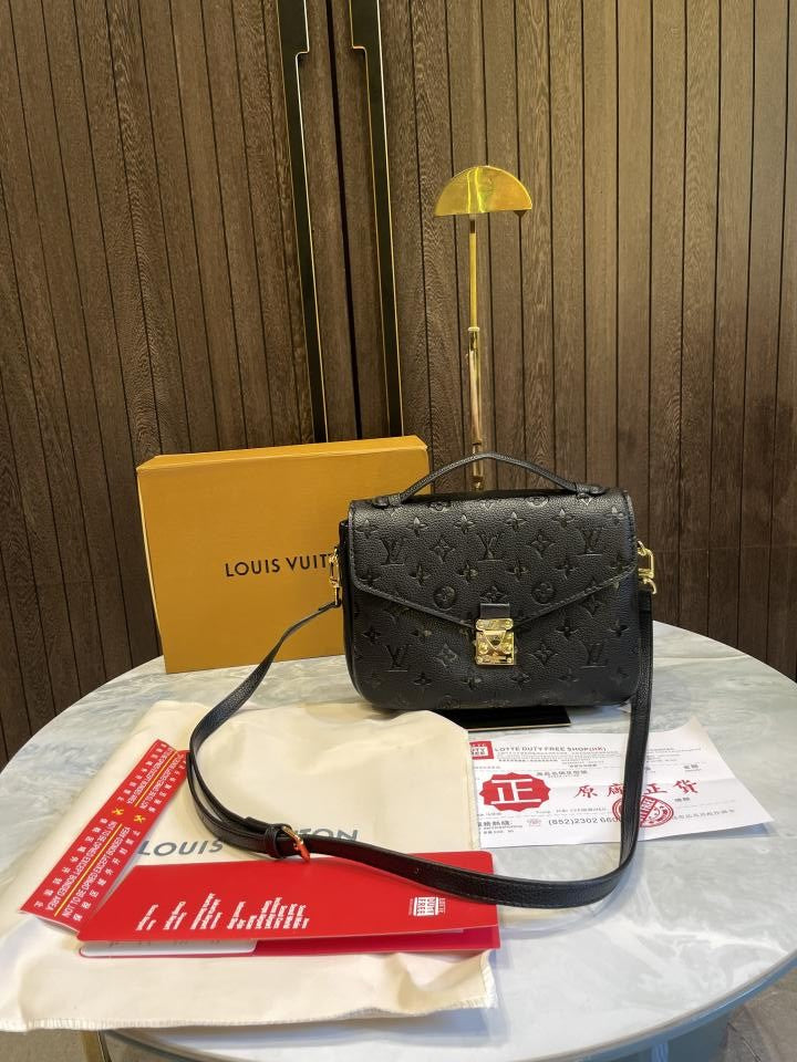 Louis  vuitton Pochette Mtis with hk Bill and magnet box 539