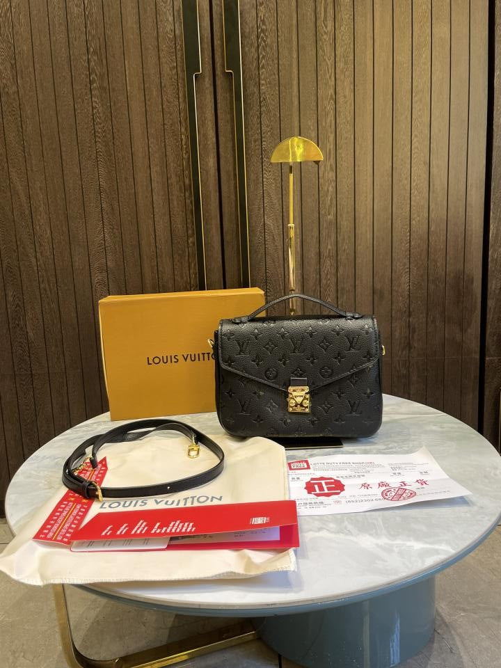 Louis  vuitton Pochette Mtis with hk Bill and magnet box 539
