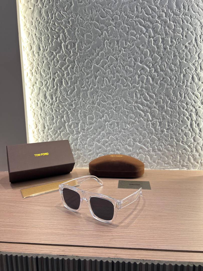Tomford 1922 Water Black