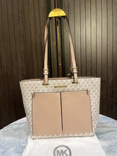 Michael  kors Jet Set Medium Logo leather Pocket Tote Bag 271