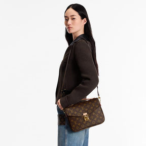 Louis  vuitton Pochette Mtis with hk Bill and magnet box 540