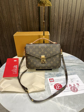 Louis  vuitton Pochette Mtis with hk Bill and magnet box 540