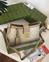 Gucci  padlock  premium  quality  with  og  box  5150