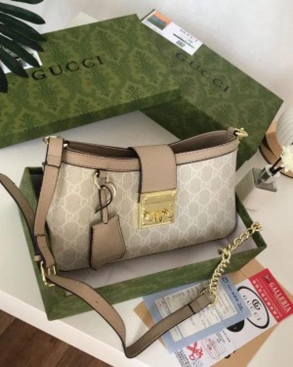 Gucci  padlock  premium  quality  with  og  box  5150