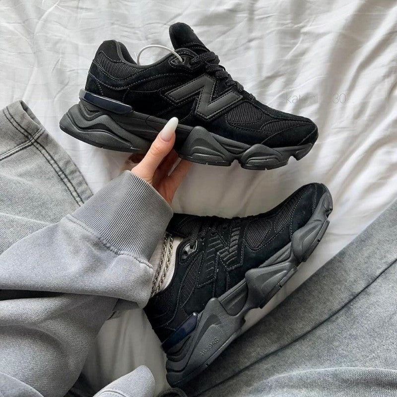 9060 full black