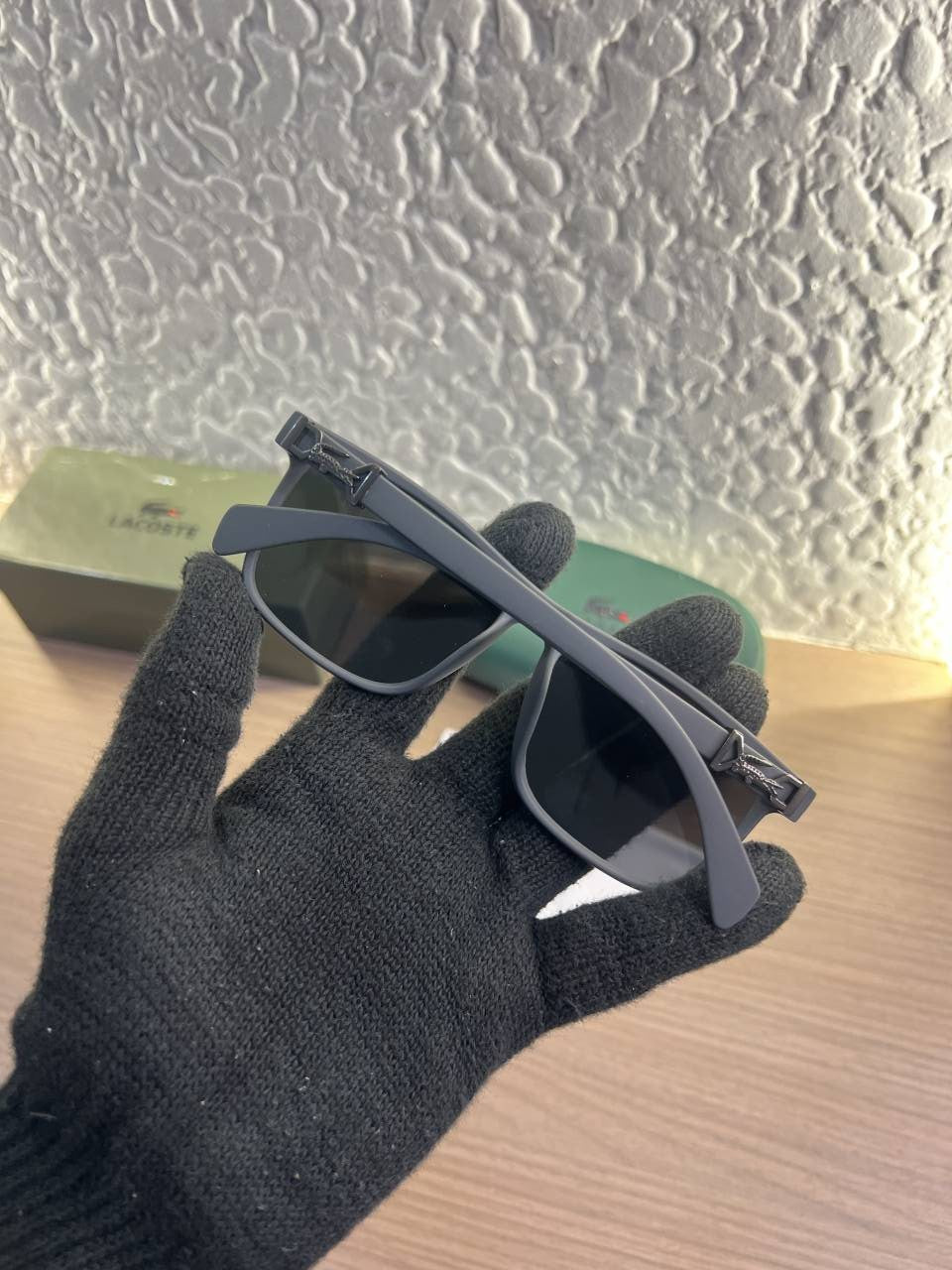 Lacost 21135 grey