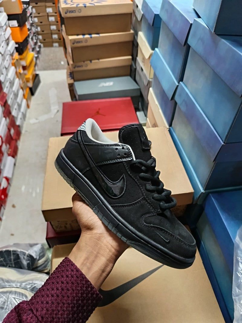 Nik.e sb dunk low duck of the feather black university 237
