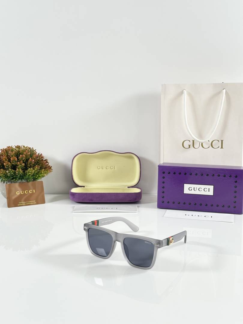 Gucci 1390 Grey
