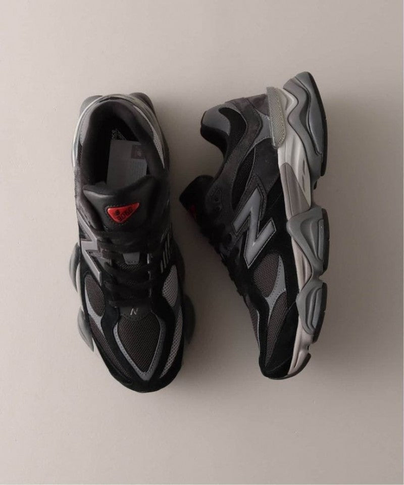 9060 black castlerock