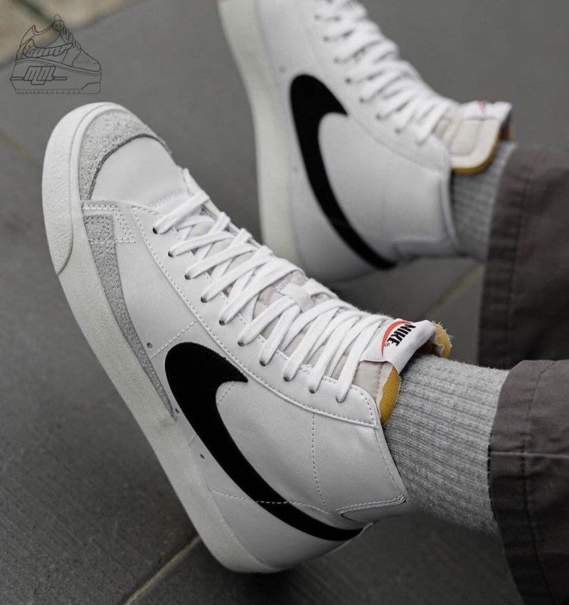 Nik ee blazer mid vintage white