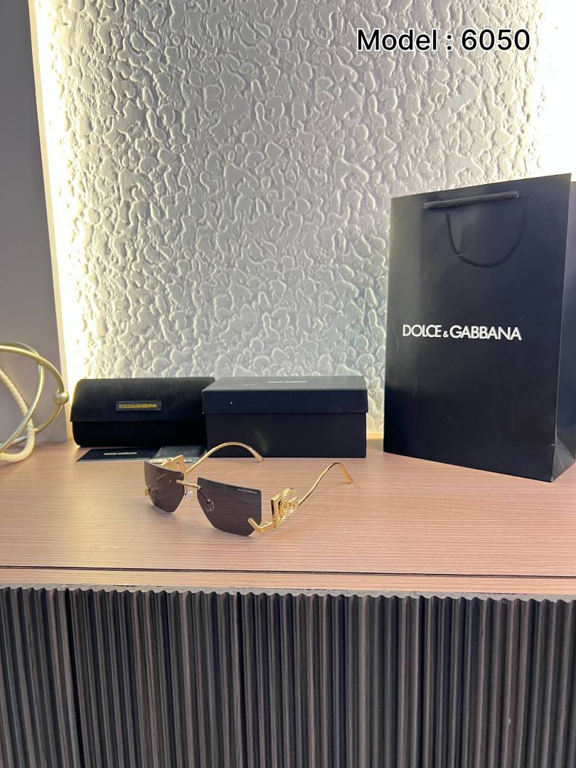 Dolce gabbana 6050 black gold