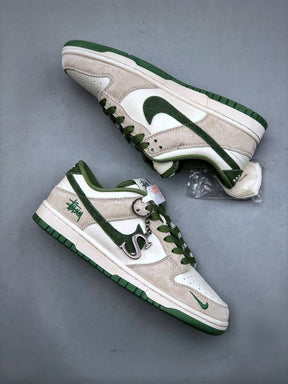 Stussy X dunk low white green with Keychain