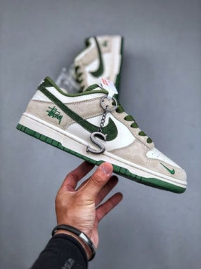 Stussy X dunk low white green with Keychain