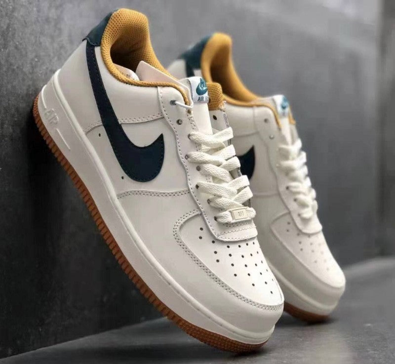 . Nik e Airforce 1 hamava og colour way