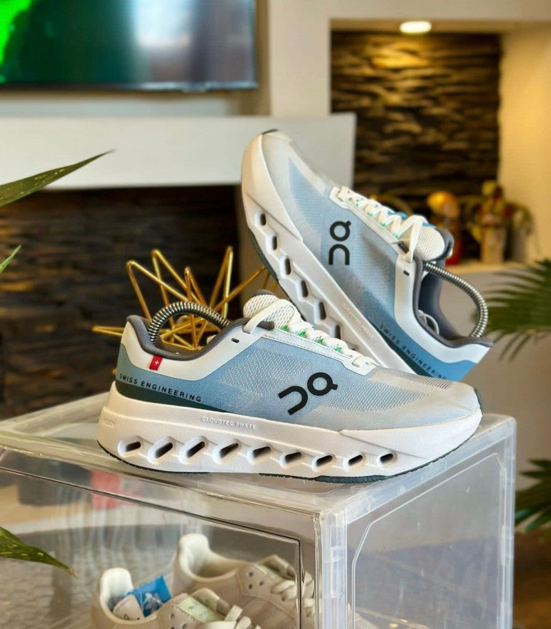 On Cloud surfer Next Niagra White