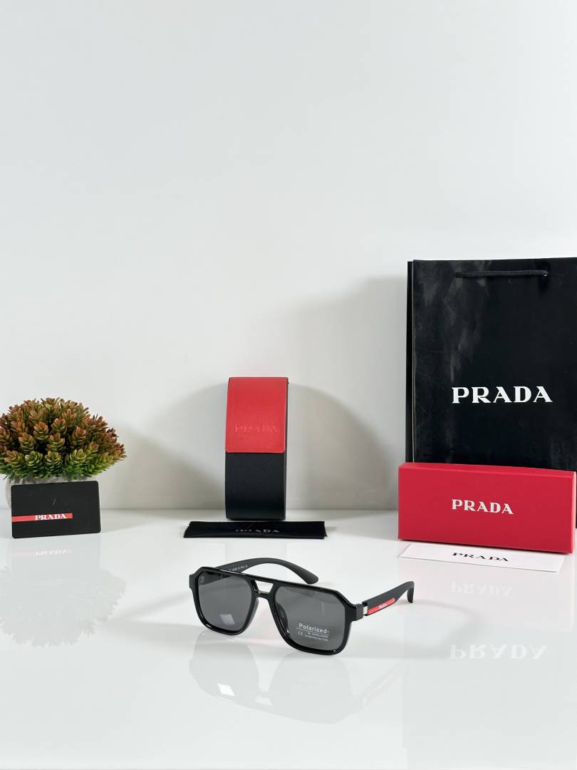 Prada 8952 Black
