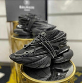 balmaiinn unicorn All black