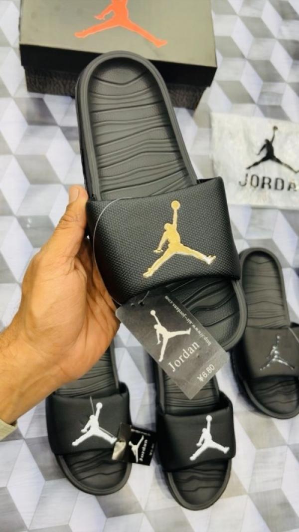 JORDAN BREAK BLACK GOLD 1040