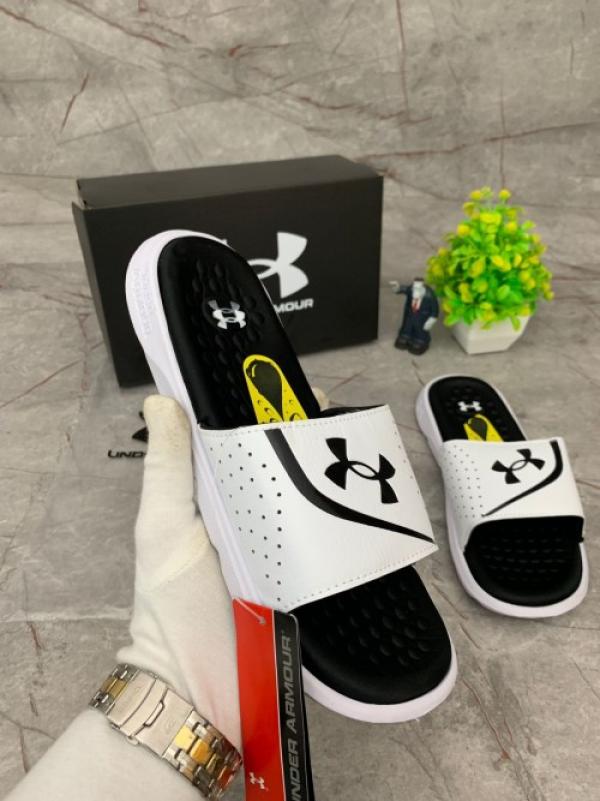 UNDE R ARMOUR 4D FORM WHITE 1053