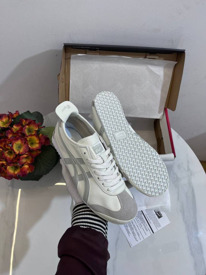 Onitsuka tiger white light sage (290