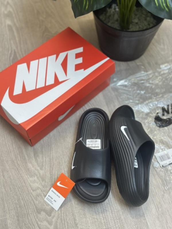 120 Nike React X Rejuvan8 Black Flipflop